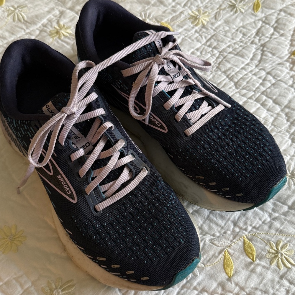 Brooks Black and Teal Running Shoes